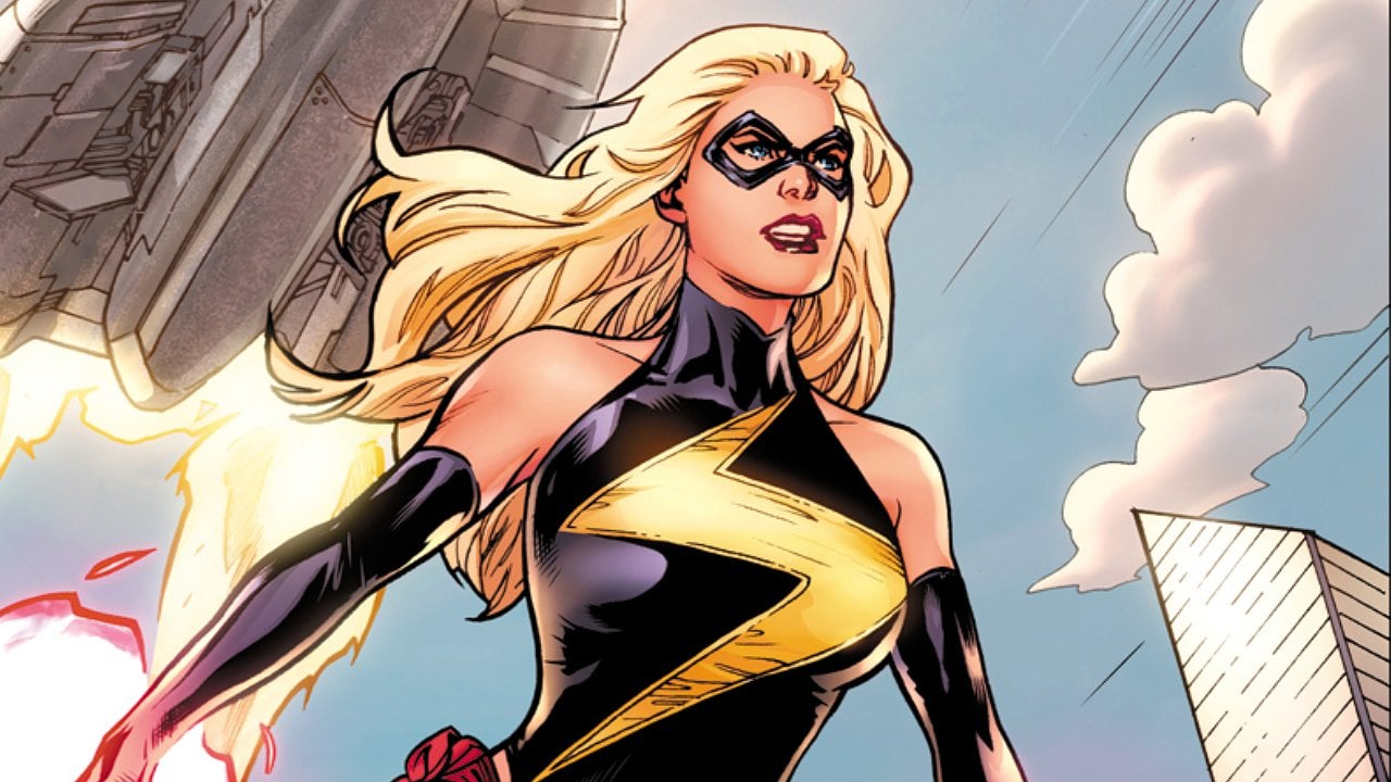 Miss Marvel, il cosplay di Carol Danvers da Lada Lyumos è classico