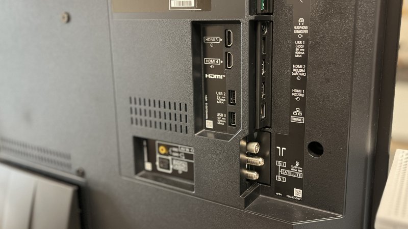 Le téléviseur Panasonic LZ1500 dispose de deux entrées HDMI 2.1