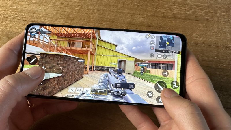OnePlus Nord CE 3 Lite 5G non è la scelta ottimale se si intende giocare con titoli complessi tecnicamente OnePlus Nord CE 3 Lite 5G non è la scelta ottimale se si intende giocare con titoli complessi tecnicamente