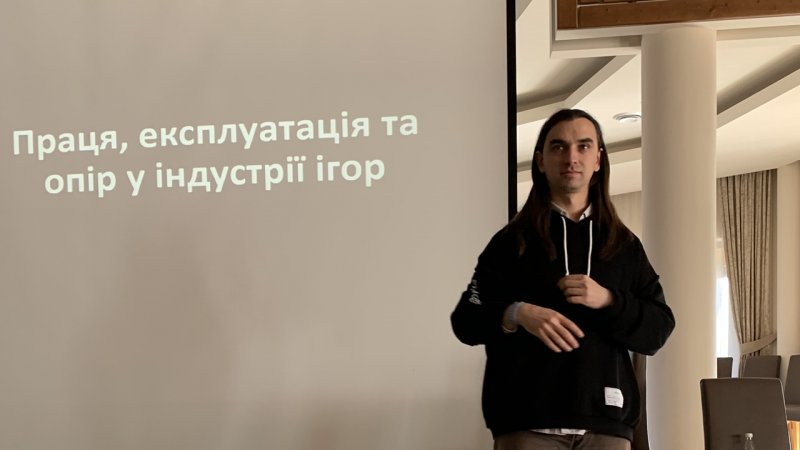 La produzione videoludica di Valery Petrov negli ultimi mesi si è incentrata su tematiche sociali e politiche, in collaborazione con gli attivisti di Sotsialnyi Rukh