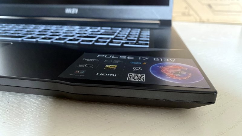 Tra le caratteristiche dell'MSI Pulse 17 ci sono anche un paio di altoparlanti di qualità discreta Tra le caratteristiche dell'MSI Pulse 17 ci sono anche un paio di altoparlanti di qualità discreta