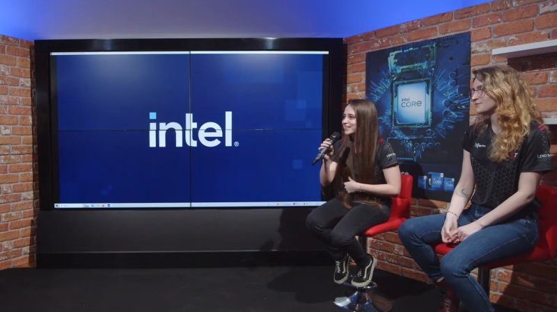 Da sinistra: Sara Lippolis e Daniela Vrabie