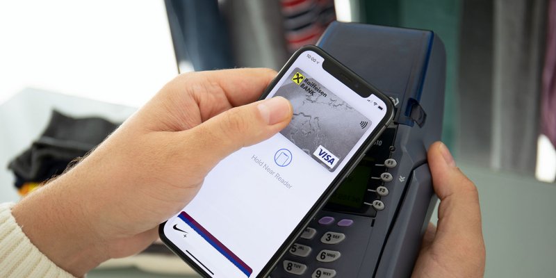 La rivoluzione imposta dalla Commissione Europea riguarderà anche i sistemi di pagamento Apple La rivoluzione imposta dalla Commissione Europea riguarderà anche i sistemi di pagamento Apple