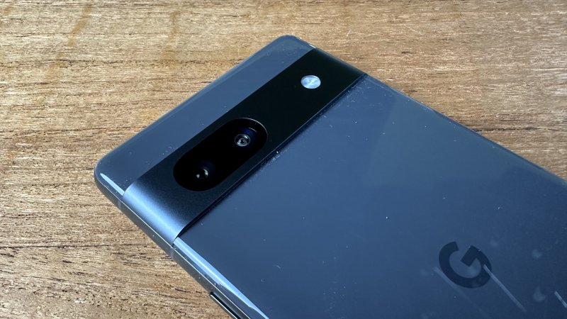 Pixel 7a ha un doppio obiettivo di grande qualità Pixel 7a ha un doppio obiettivo di grande qualità