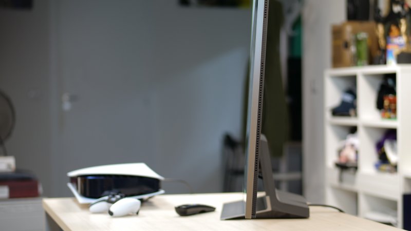 LG G3 è sottile, con un retro completamente piatto per facilitare l'installazione a muro LG G3 è sottile, con un retro completamente piatto per facilitare l'installazione a muro
