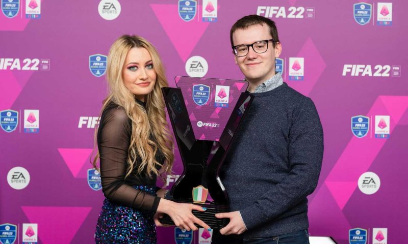 Elena Coriale a Marco Bianchi presenteranno il panel PROTEZIONE e ESPORT