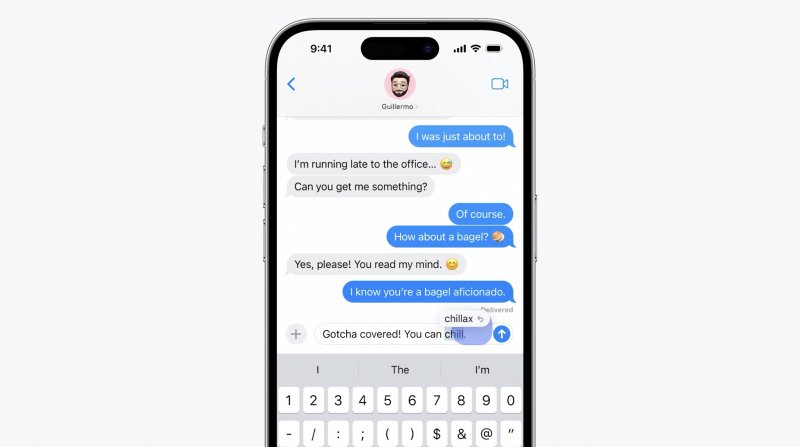 In questa immagine vediamo come iOS 17 propone di correggere una parola, ma con un tap possiamo comunque inserire il testo desiderato, ignorando la correzione