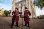 Final Fantasy 16: alla Torre di Londra è esposta la replica di Invictus, l'arma del protagonista - Notizia