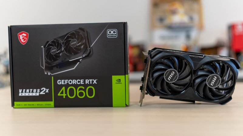 La MSI VENTUS 2x BLACK GeForce RTX 4060 con la sua confezione