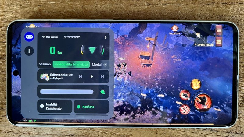Diablo Immortal joué sur OnePlus Nord 3 avec le menu latéral en mode Jeux.