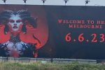 Diablo 4, polemiche per un cartellone pubblicitario: offende i cristiani e spaventa i bambini - Notizia