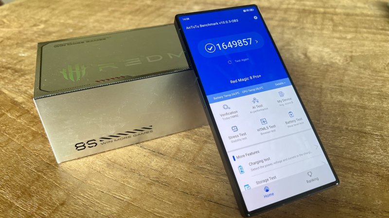 Le performance di REDMAGIC 8S Pro nei benchmark sono da primo della classe Le performance di REDMAGIC 8S Pro nei benchmark sono da primo della classe