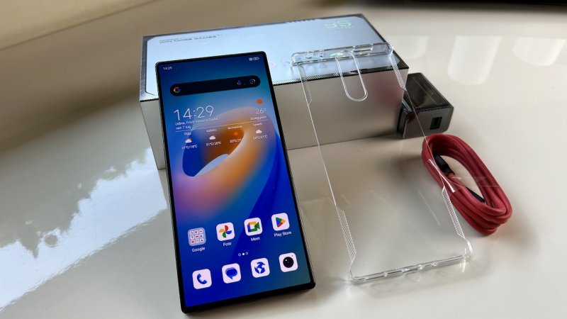 I contenuti della confezione di REDMAGIC 8S Pro I contenuti della confezione di REDMAGIC 8S Pro