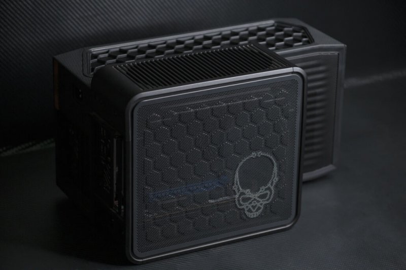 Intel ha da poco annunciato la cancellazione della linea NUC, una gamma di mini PC Intel ha da poco annunciato la cancellazione della linea NUC, una gamma di mini PC