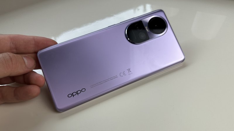 La batteria è nella media, quanto basta per la giornata d'uso classica