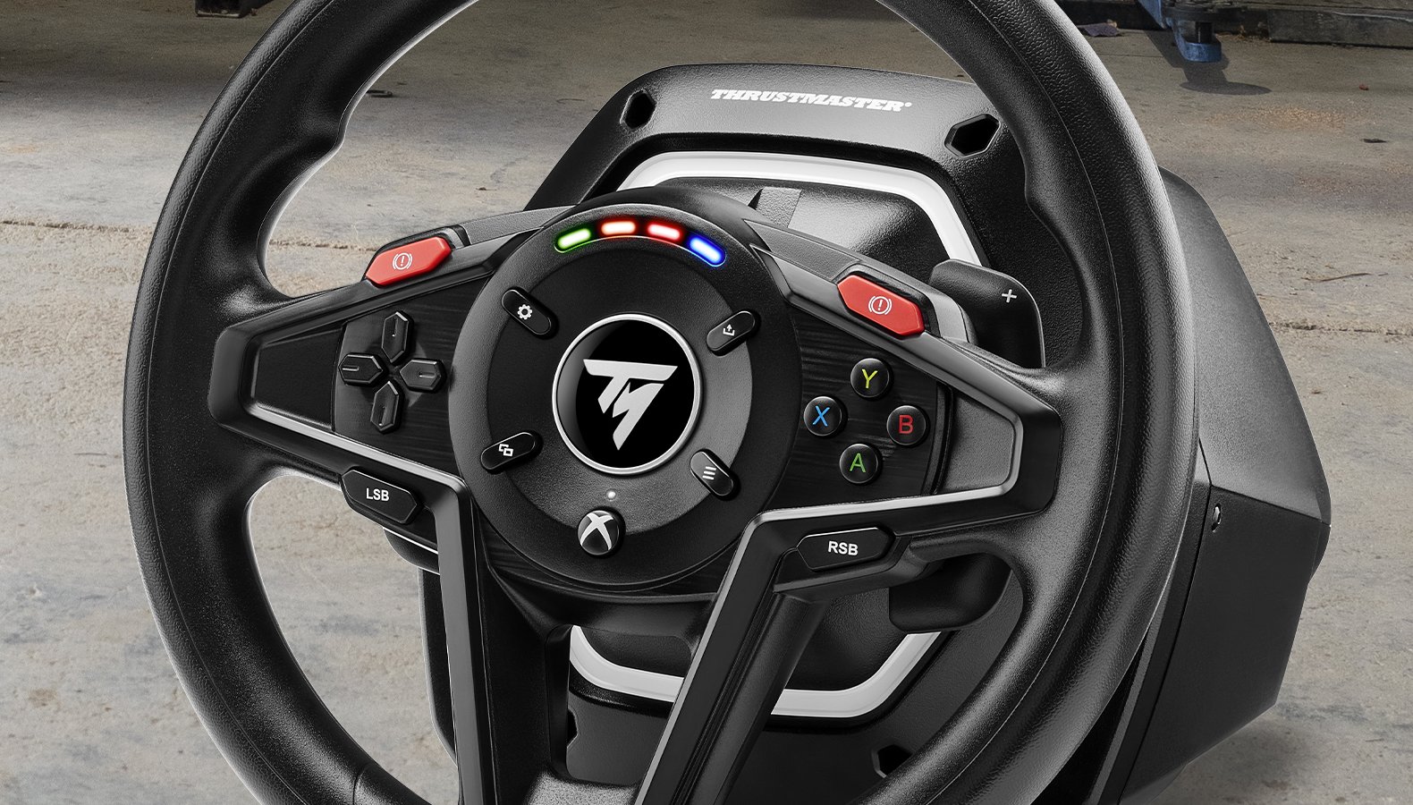 Il volante con pedaliera Thrustmaster T128 per PC/Xbox raggiunge