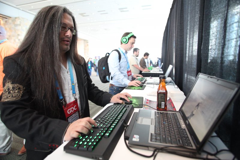 Purtroppo, il libro si concentra poco sugli anni recenti di Romero, concedendo uno spazio forse fin troppo ampio ai periodi legati a id Software prima e a Ion Storm poi Purtroppo, il libro si concentra poco sugli anni recenti di Romero, concedendo uno spazio forse fin troppo ampio ai periodi legati a id Software prima e a Ion Storm poi