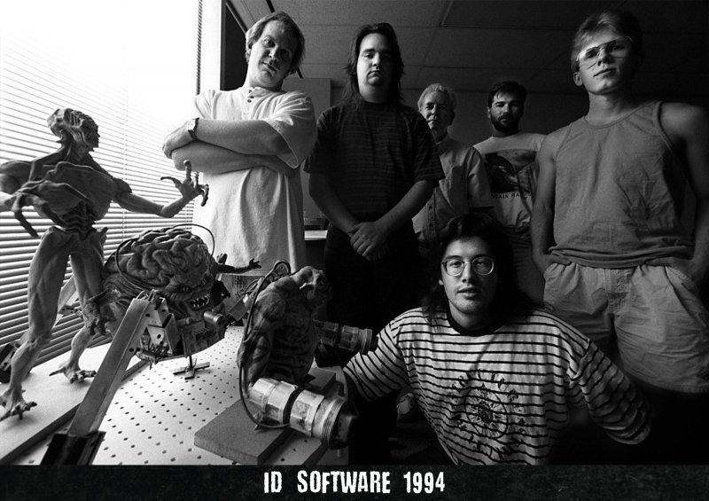 La storia di id Software è raccontata con attenzione, rispetto e sensibilità nei confronti di tutte le parti coinvolte, all'epoca ragazzi poco più che ventenni impegnati in imprese molto più grandi di loro La storia di id Software è raccontata con attenzione, rispetto e sensibilità nei confronti di tutte le parti coinvolte, all'epoca ragazzi poco più che ventenni impegnati in imprese molto più grandi di loro