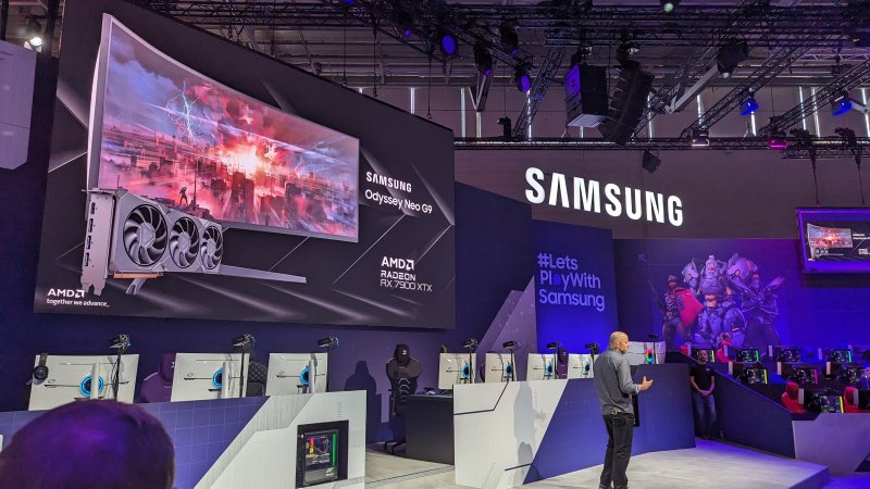 Il Samsung Odyssey Neo G9 supporta la nuova DisplayPort 2.1 disponibile sulla AMD Radeon RX 7900 XTX Il Samsung Odyssey Neo G9 supporta la nuova DisplayPort 2.1 disponibile sulla AMD Radeon RX 7900 XTX