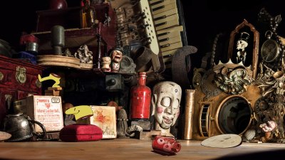 The Many Pieces of Mr.Coo