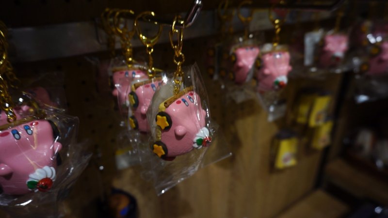 Non mancano ovviamente gadget legati all'ultimo gioco fi Kirby