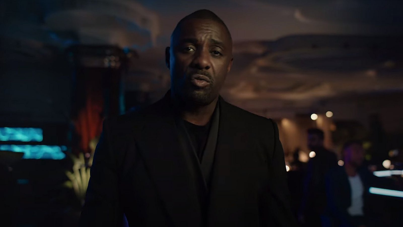Cyberpunk 2077: Phantom Liberty, trailer live action con Idris Elba