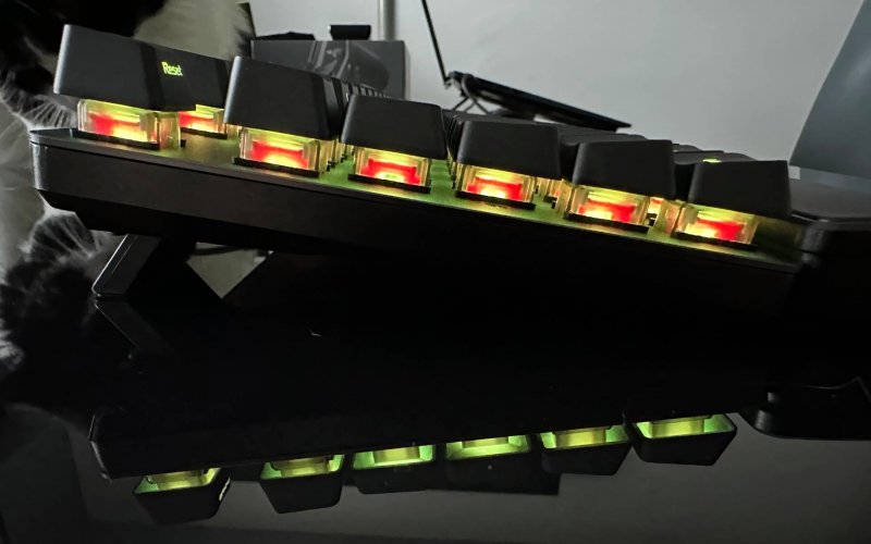 ASUS ROG Strix Scope 2 RX, un occhio alla corsa dei tasti ASUS ROG Strix Scope 2 RX, un occhio alla corsa dei tasti