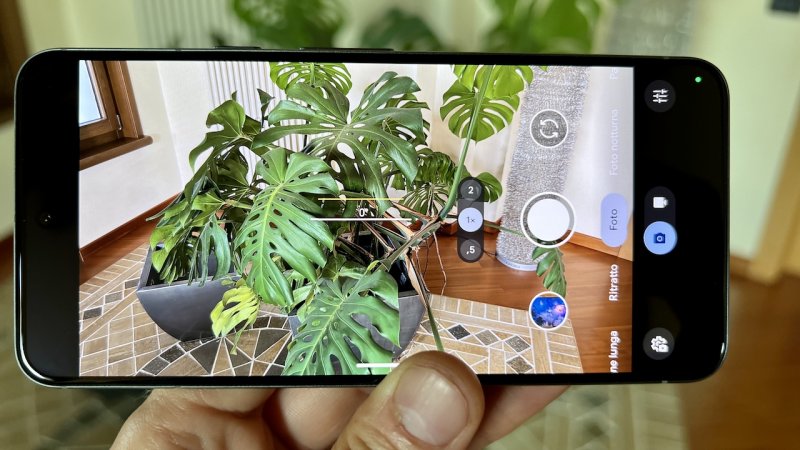Le opzioni di scatto e editing di Google Pixel 8 sono le stesse della versione Pro Le opzioni di scatto e editing di Google Pixel 8 sono le stesse della versione Pro