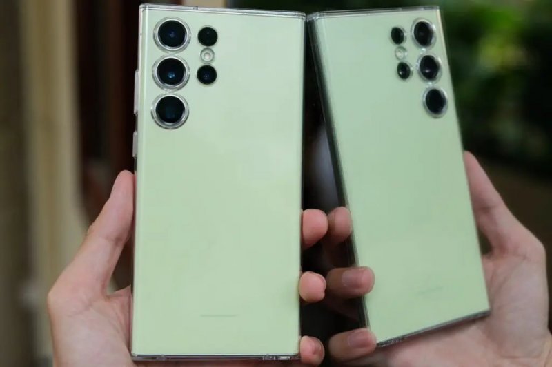 Render di Samsung S24