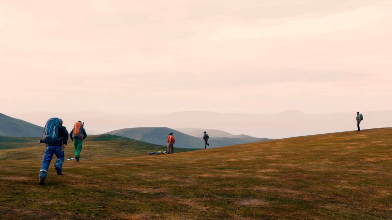 Le reazioni degli avatar dopo essersi avventurati in una zona deserta sono scritte in maniera fin troppo forzata e prevedibile: è uno dei casi in cui Knit's Island avrebbe beneficiato di una scrittura più sottile e trasparente