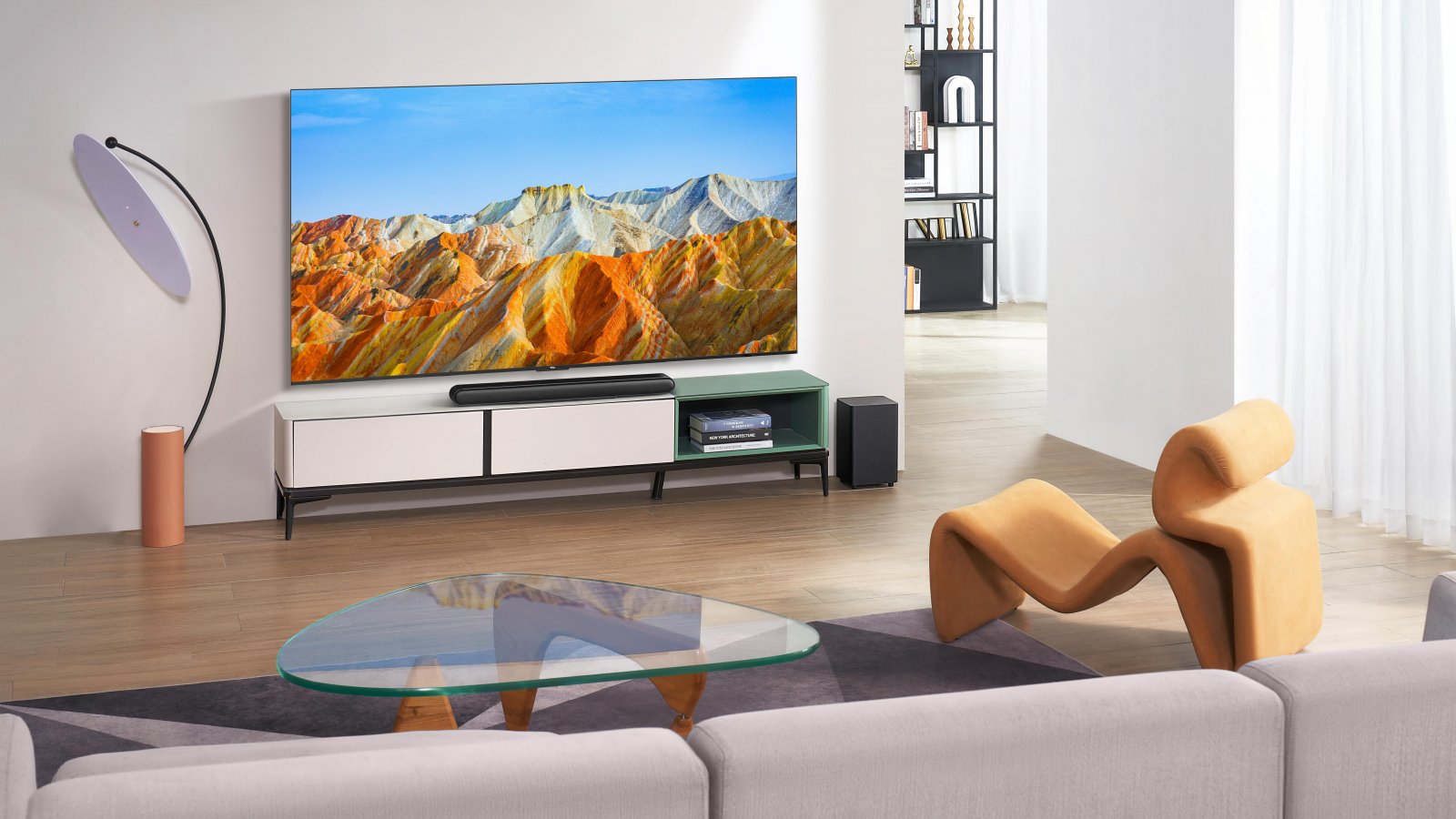 TCL presenta la sua nuova gamma di smart TV da 98 pollici, dettagli e prezzi