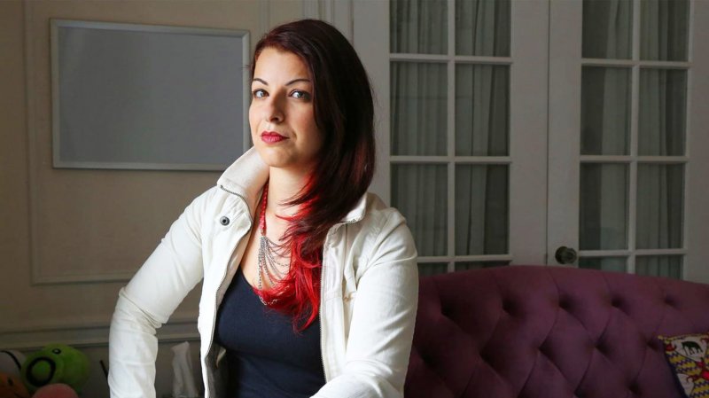 La critica femminista Anita Sarkeesian fu presa di mira nel corso del Gamergate per aver prodotto una serie di video dedicati alla discussione degli stereotipi legati ai personaggi femminili all'interno dei videogiochi
