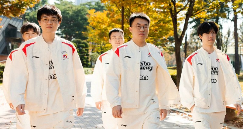 Due squadre della LPL si sono affrontate in semifinale ai Mondiali 2023 di League of Legends, uno spettacolo raro che ha messo sul palco una rivalità storica Due squadre della LPL si sono affrontate in semifinale ai Mondiali 2023 di League of Legends, uno spettacolo raro che ha messo sul palco una rivalità storica