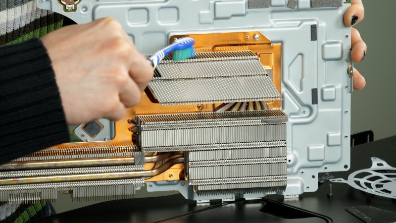 Siate sempre molto delicati nella pulizia dei vari elementi di PS5