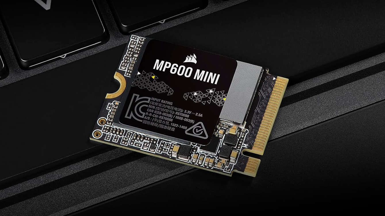 Corsair MP600 Mini, la recensione dell'SSD NVMe per Steam Deck, ROG Ally e altri PC handheld