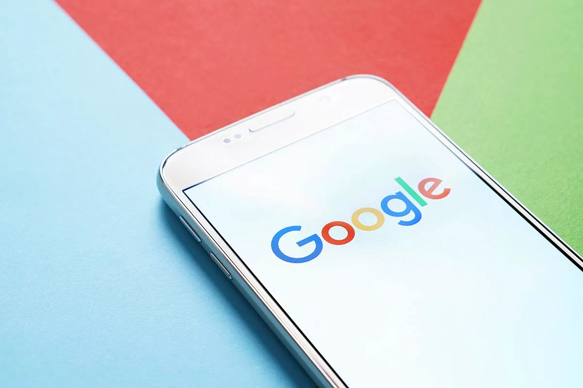 Google prova a spostare la barra di ricerca su Android. Come mai?