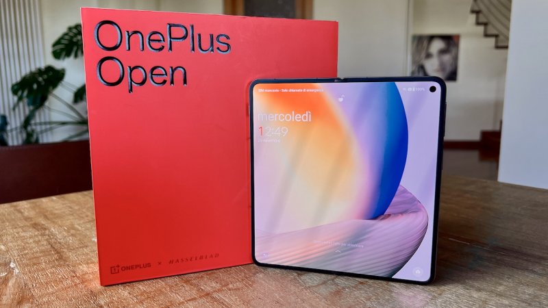 OnePlus Open, la recensione di uno smartphone pieghevole Android che non  accetta compromessi 