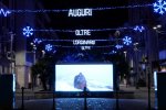 Sony PlayStation illumina Corso Como a Milano con addobbi natalizi a tema PS5 - Notizia
