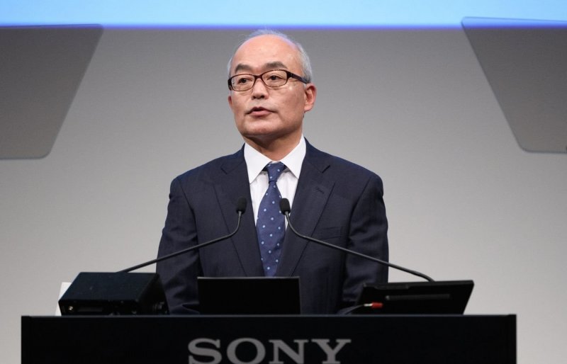 A novembre il nuovo presidente di Sony Interactive Entertainment Hiroki Totoki ha affermato che la politica non cambierà A novembre il nuovo presidente di Sony Interactive Entertainment Hiroki Totoki ha affermato che la politica non cambierà