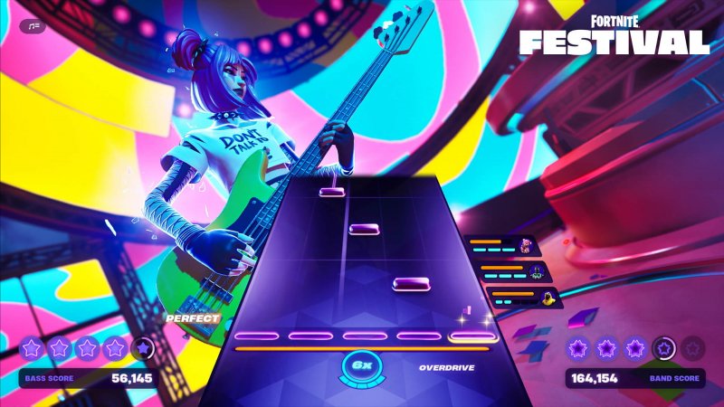 Le festival Fortnite fait indéniablement des clins d'œil à Guitar Hero et Rock Band.