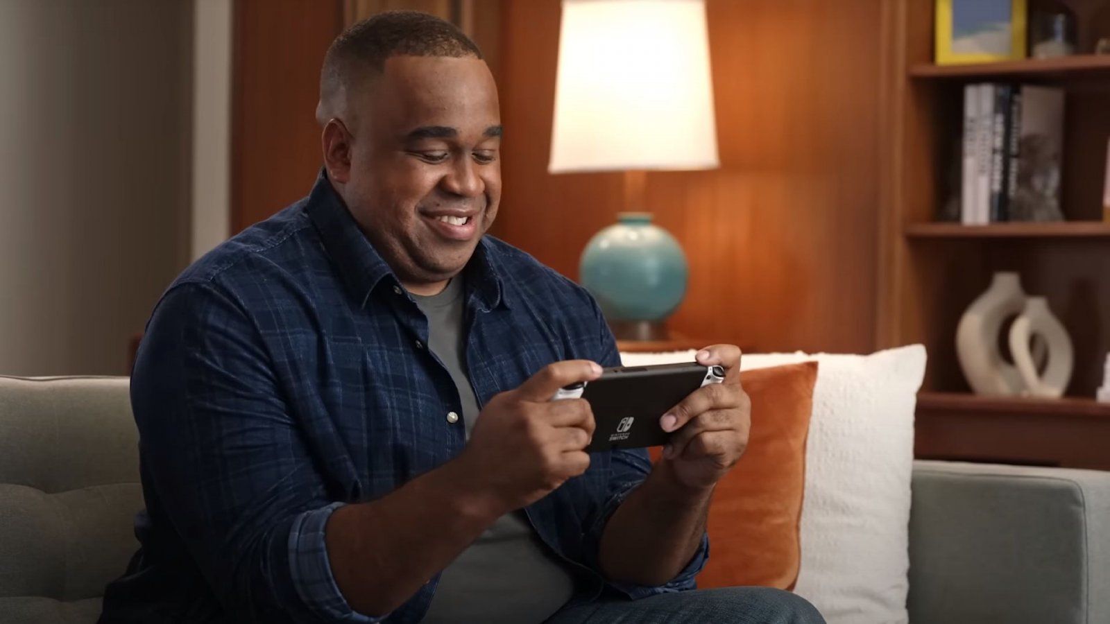 Nintendo Switch, il trailer natalizio rilancia l'esperienza della console ibrida