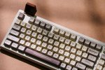 EPOMAKER RT100, la recensione della tastiera meccanica dal design retrò - Recensione