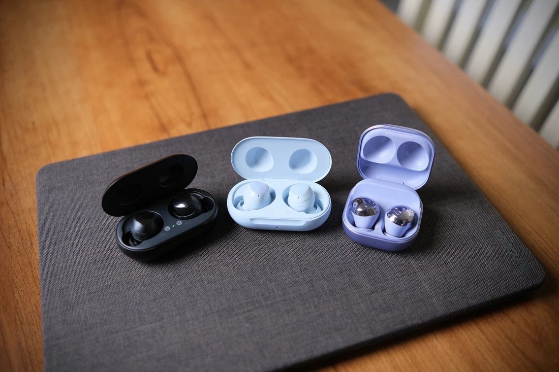 Samsung sta pensando a un modello di Galaxy Buds con custodia dotata di schermo