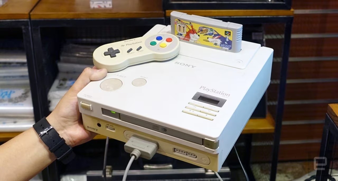 r costruisce una sua Nintendo PlayStation, risparmiando oltre  300.000 dollari 