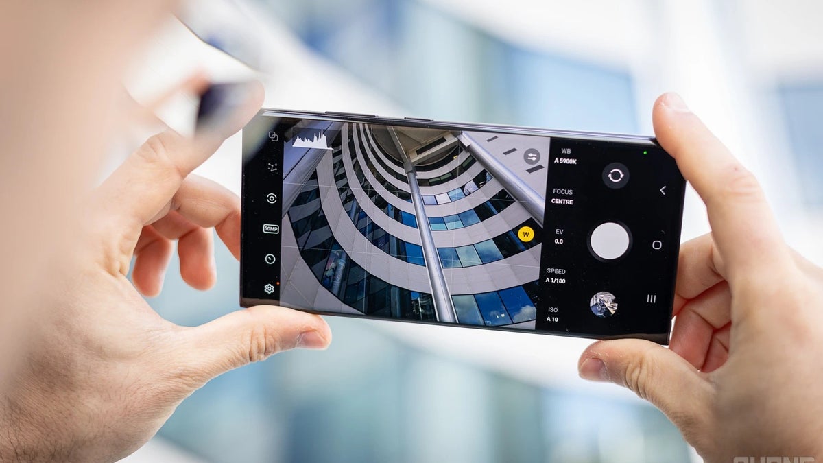 Samsung Galaxy S24: un'anteprima ci mostra la potenza dell'IA al servizio della fotocamera