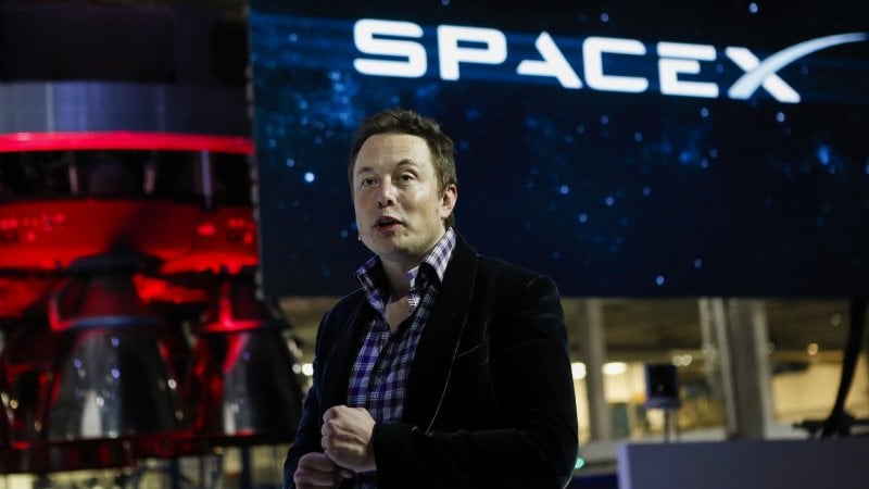 Elon Musk ha indicato che, oltre ai risultati positivi finora ottenuti, futuri fornitori di servizi di telecomunicazioni potrebbero essere coinvolti nella sperimentazione