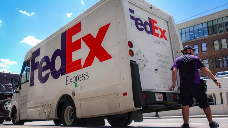 Dopo l'inizio delle operazioni logistiche di Amazon, FedEx ha registrato un graduale declino nei propri servizi
