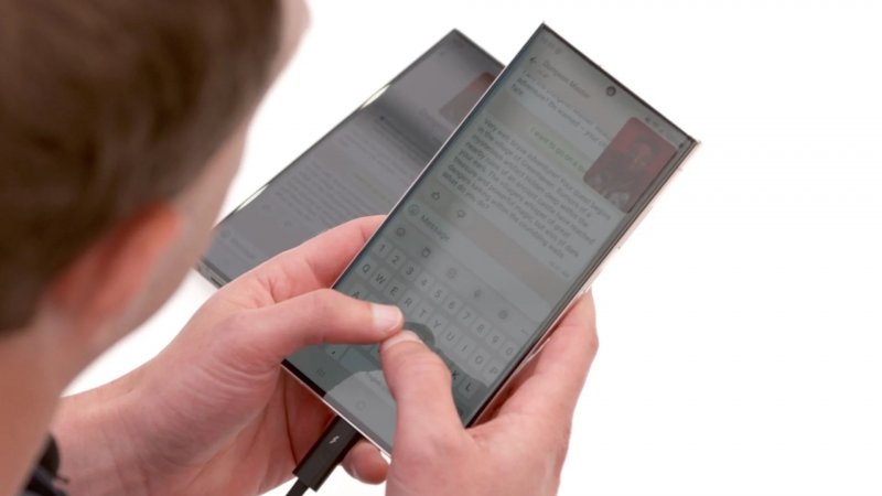 Le nuove funzionalità di intelligenza artificiale di Galaxy di Samsung saranno implementate sui dispositivi della serie S23 e sui foldable