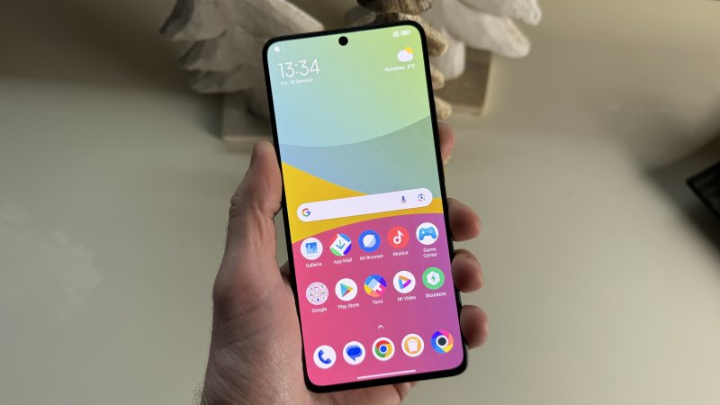 POCO X6 Pro è uno dei primi smartphone Xiaomi con la nuova HyperOS