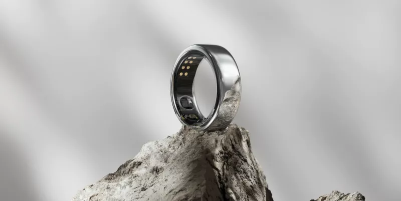 Samsung ha sottolineato l'utilizzo di 'tecnologie sensoriali leader' per Galaxy Ring, associate al comfort per un uso continuativo 24/7 Samsung ha sottolineato l'utilizzo di 'tecnologie sensoriali leader' per Galaxy Ring, associate al comfort per un uso continuativo 24/7